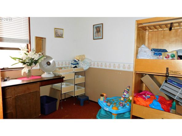 2837 W Harvard Ave, Roseburg, OR 97471